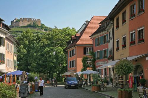 1.-03304 Staufen im Breisgau