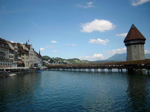 62.-KapellbrÅcke mit Wasserturm